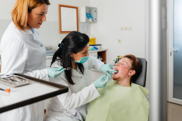 Best Dentist for Tooth Abscess  in Elburn, IL